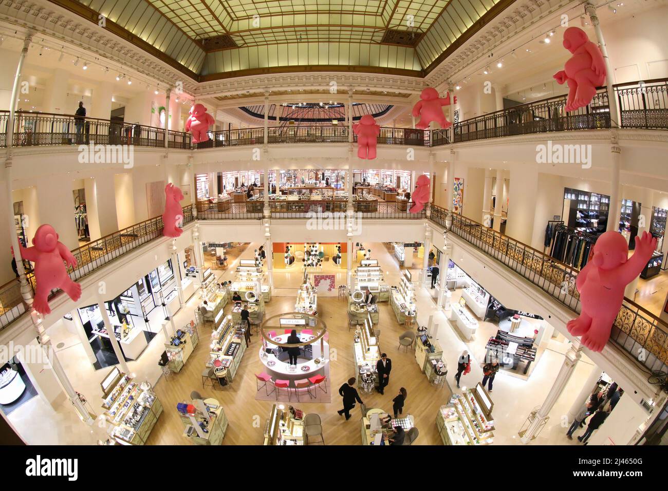 LE BON MARCHE DONNE LA CARTE ROSE À PHILIPPE KATERINE Banque D'Images