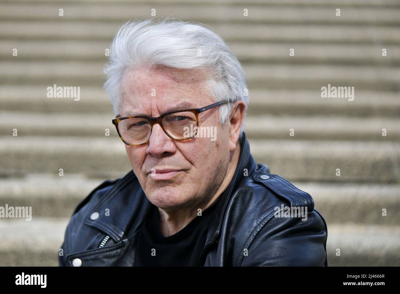 2022-04-12 11:05:39 Amsterdam - Portrait de Barrie Stevens, danseur, chorégraphe, réalisateur et acteur de nationalité britannique. Stevens était surtout connu du grand public comme membre du jury dans le salon Soundmix. ANP OLAF KRAAK pays-bas - belgique sortie Banque D'Images