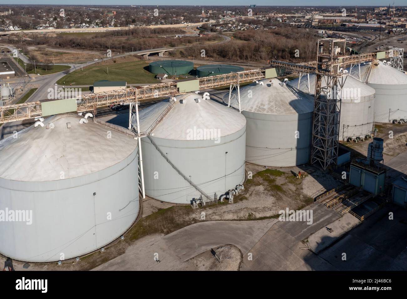 Toledo, Ohio - Terminal de grain sur la rivière Maumee exploité par The Andersons, une importante société d'agro-industrie. Banque D'Images