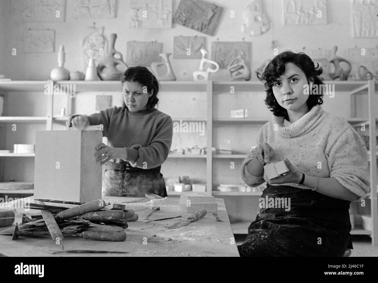 Sicile (Italie, école de céramique professionnelle à Santo Stefano di Camastra (Messina), avril 1980 Banque D'Images