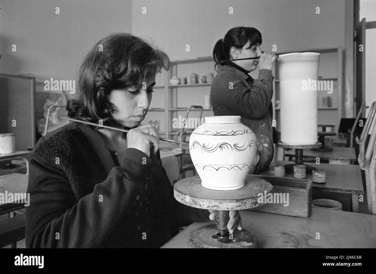 Sicile (Italie, école de céramique professionnelle à Santo Stefano di Camastra (Messina), avril 1980 Banque D'Images
