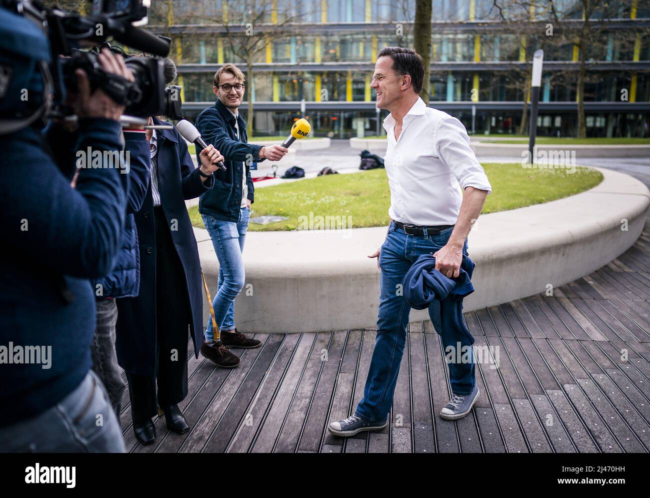 2022-04-12 19:23:22 LA HAYE - le Premier ministre Mark Rutte arrive au ministère des Finances pour une réunion de coalition au sujet du Mémorandum de printemps. Taille BART ANP pays-bas sortie - belgique sortie Banque D'Images