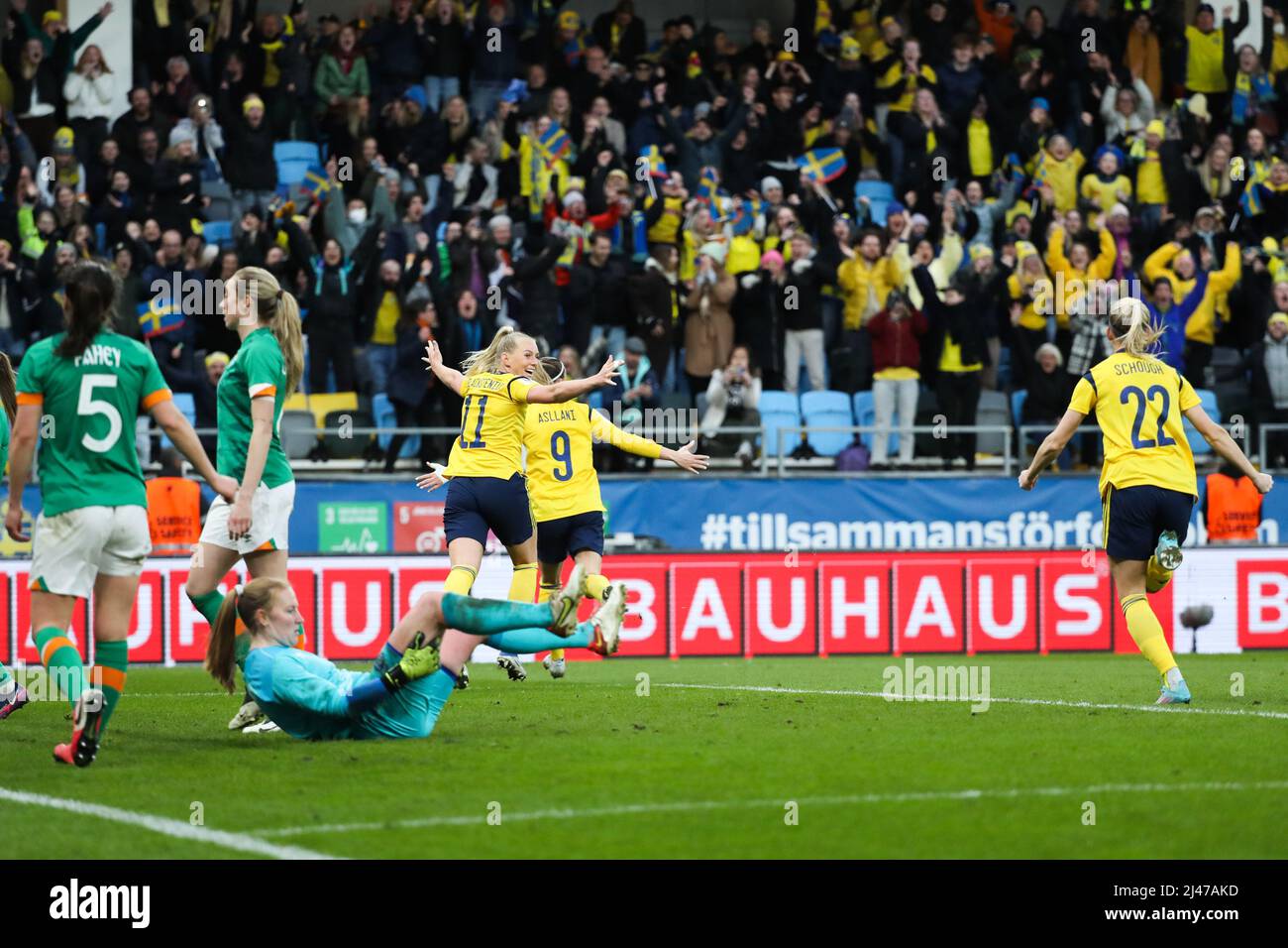 La Suède célèbre son but lors du match de qualification de la coupe du monde 2023 entre la Suède et la République d'Irlande à Gamla Ullevi à Göteborg, en Suède. Jeu Super League pour femmes entre Arsenal et Everton à Meadow Park dans Description/Légende Légende Borehamwood, Angleterre. Pendant le match Barclays FA entre Arsenal et Everton à Meadow Park dans Description/Légende Légende Borehamwood, Angleterre. MIA Eriksson/SPP Banque D'Images