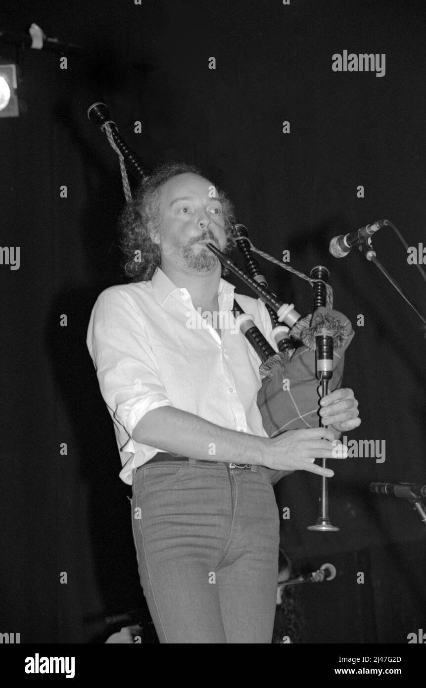 Le musicien et chanteur français Alan Stivell se présente au lieu de Londres en 1983. Banque D'Images