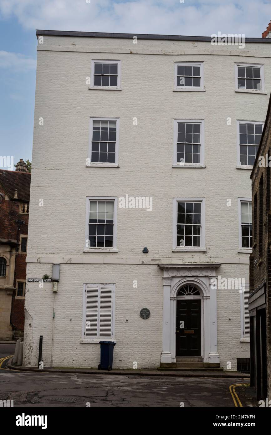 Royaume-uni, Angleterre, Cambridge. Ancienne maison dont la Fondation sur le côté gauche est en train de couler. Banque D'Images