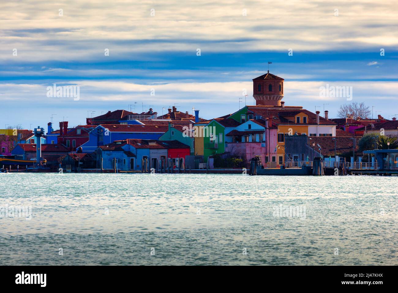 Vue sur les maisons colorées de l'île de Burano - Venise Italie Banque D'Images Vue sur les maisons colorées de l'île de Burano - Venise Italie Banque D'Images