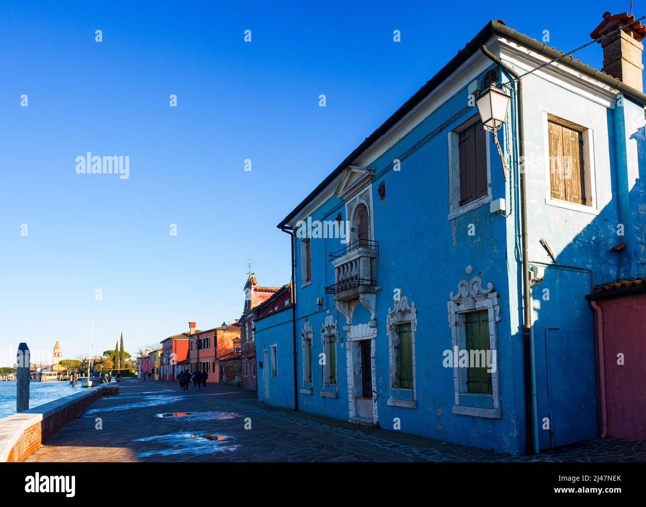 Vue sur l'ancienne maison de blues de l'île de Burano, Venise. italie Banque D'Images Vue sur l'ancienne maison de blues de l'île de Burano, Venise. italie Banque D'Images