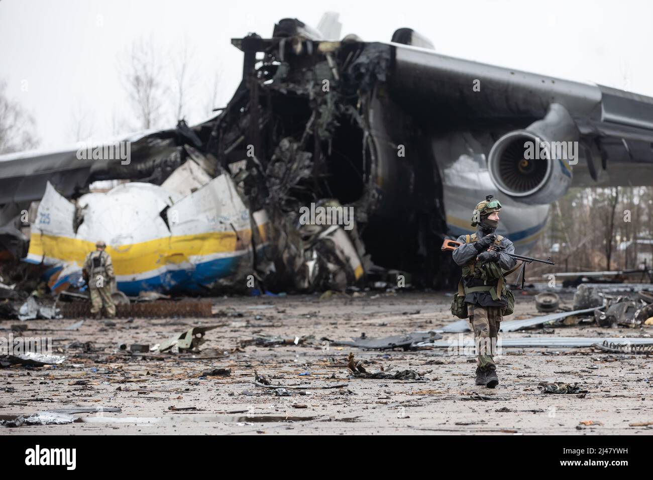 Hostomil, Ukraine. 2nd avril 2022. Le célèbre AN-225 Mriya, l'un des plus grands avions du monde, a été détruit à l'aéroport de Hostomil par des troupes russes le 24 février 2022, la Russie a envahi l'Ukraine le 24 février 2022, déclenchant la plus grande attaque militaire en Europe depuis la Seconde Guerre mondiale (Credit image: © Mykhaylo Palinchak/SOPA Images via ZUMA Press Wire) Banque D'Images