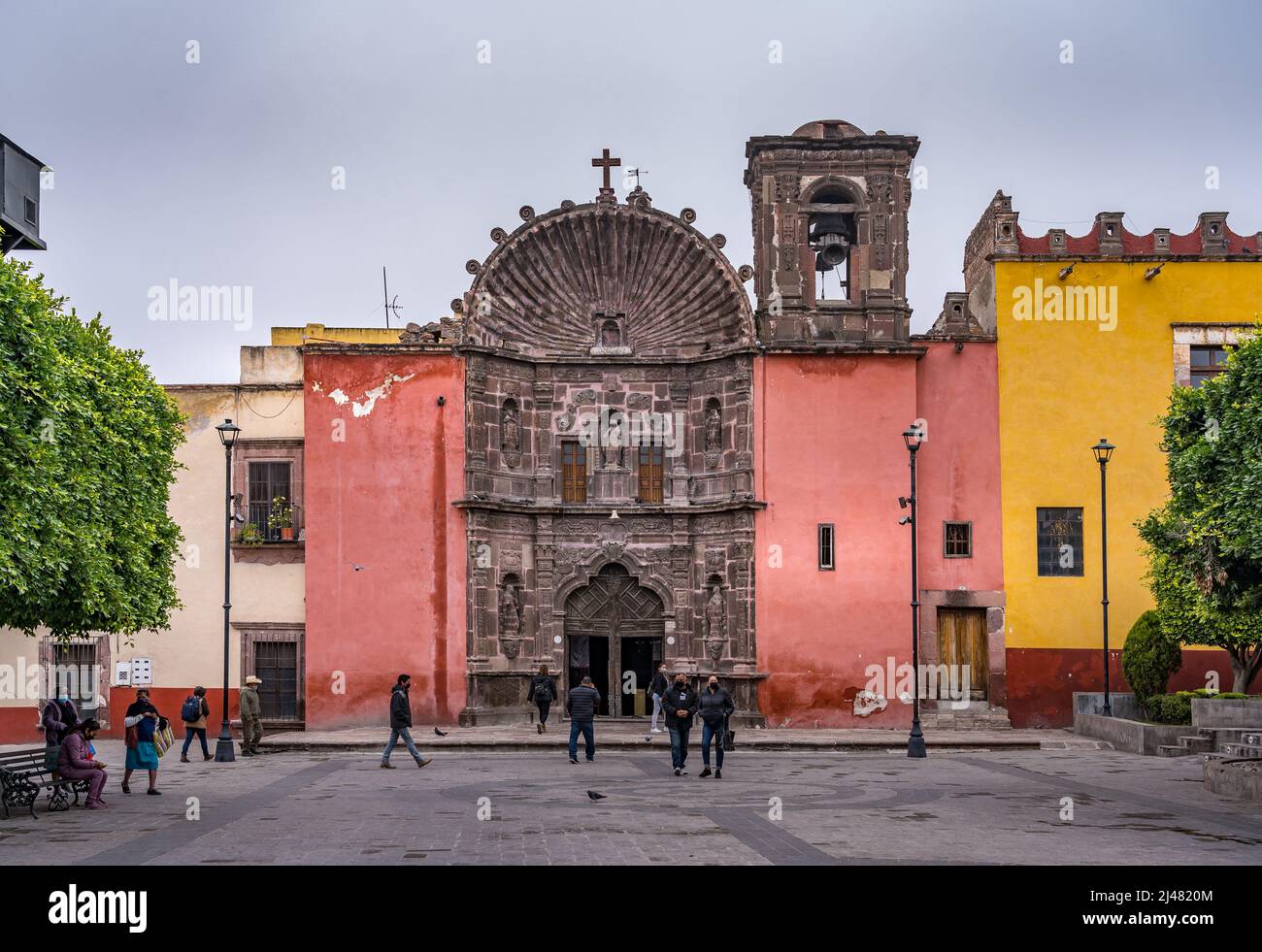 Guanajuato, Mexique - 21 décembre 2021. Le Temple de notre Dame de la Santé à San Miguel de Allende, Guanajuato, Mexique pendant la pandémie. Banque D'Images