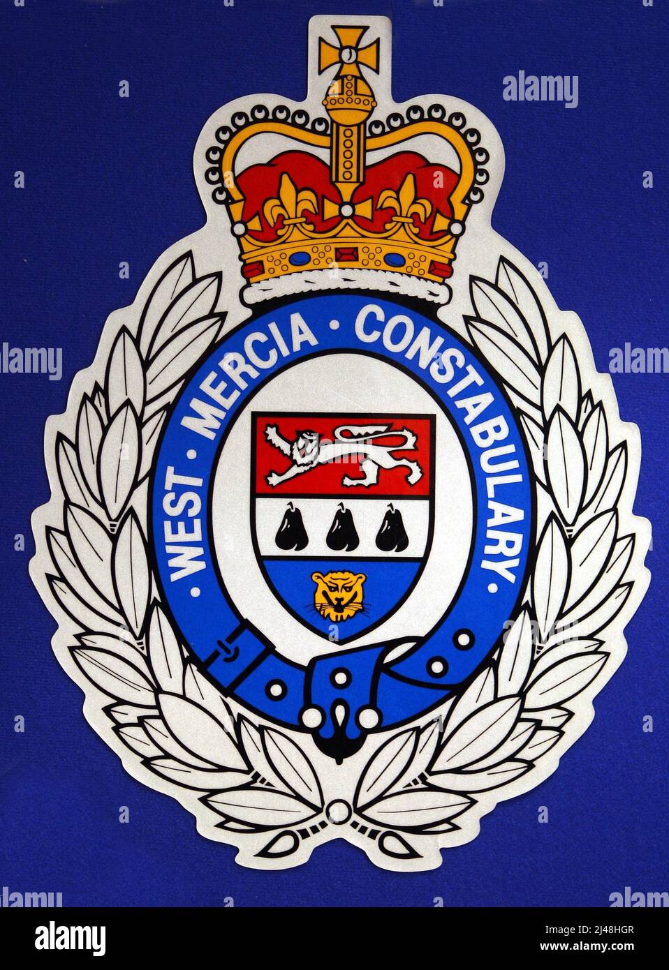 Photo du dossier datée du 11/12/07 de l'emblème de la West Mercia Constabulary, qui, avec les forces de Dorset et de Bedfordshire, ont été informés par un chien de garde qu'ils doivent apporter des améliorations lorsqu'il s'agit d'enquêter sur le crime et de répondre au public. Banque D'Images