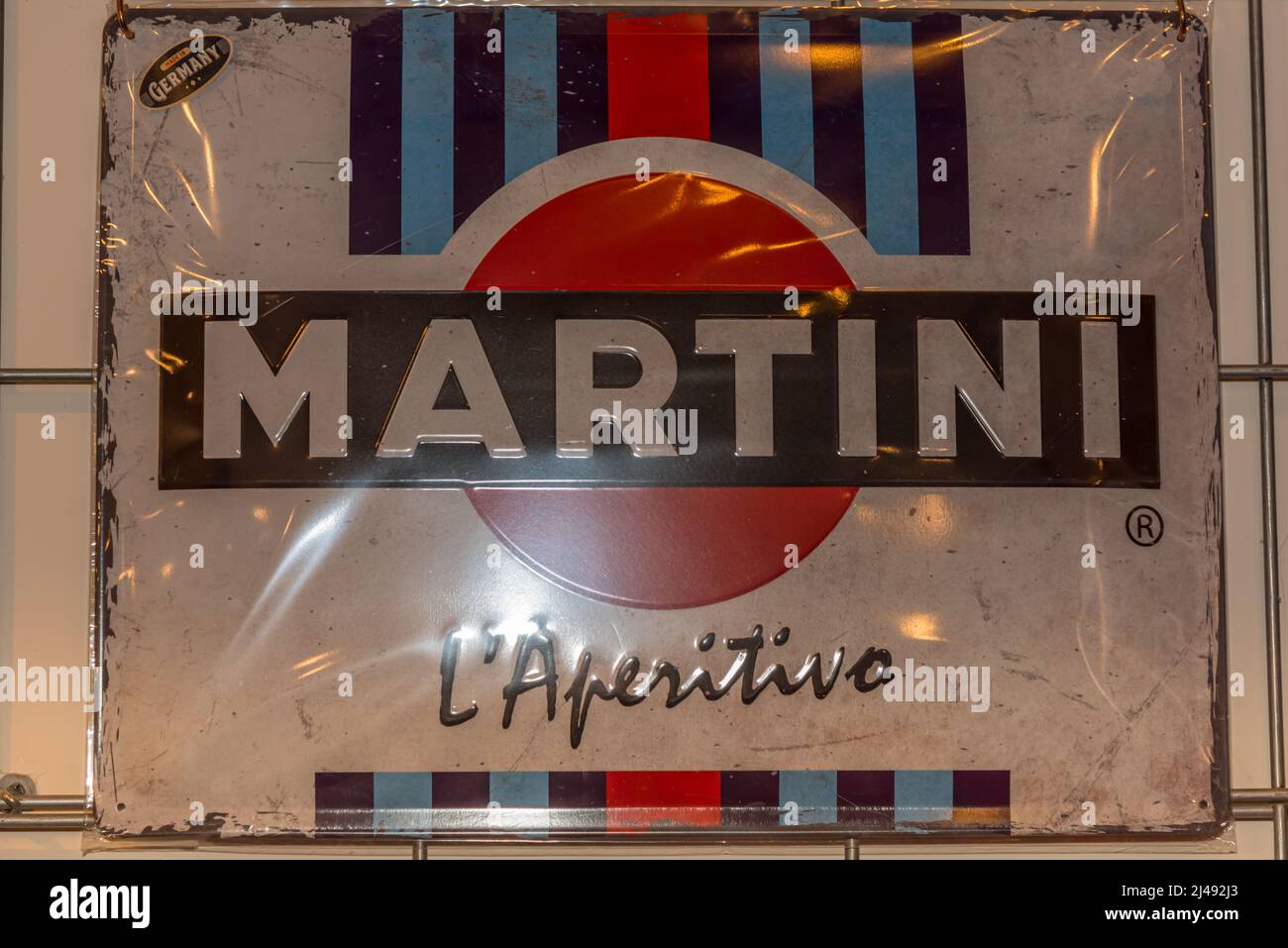 Hoorn, pays-Bas, mars 2022. Panneaux publicitaires et panneaux d'affichage anciens en émail. Photo de haute qualité Banque D'Images