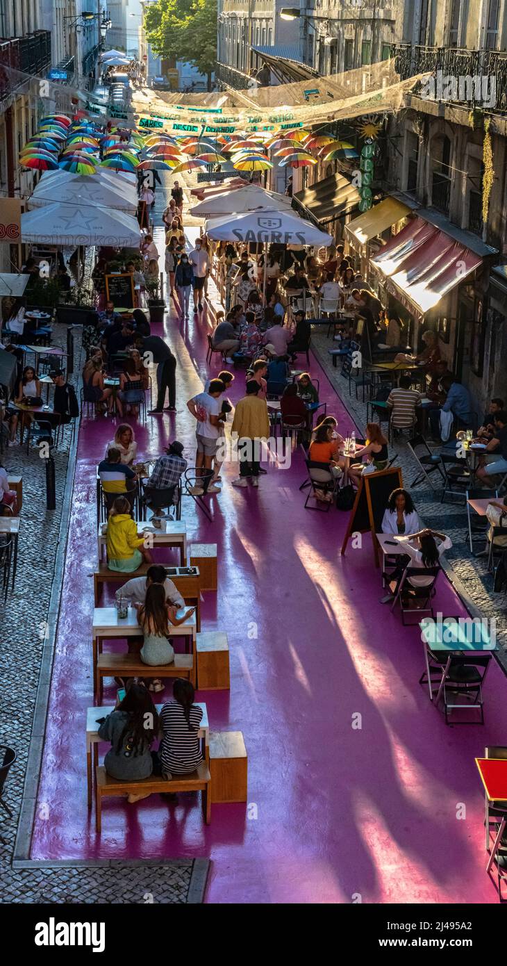 Fête populaire dans le quartier de Chiado, Lisbonne, Portugal. Banque D'Images