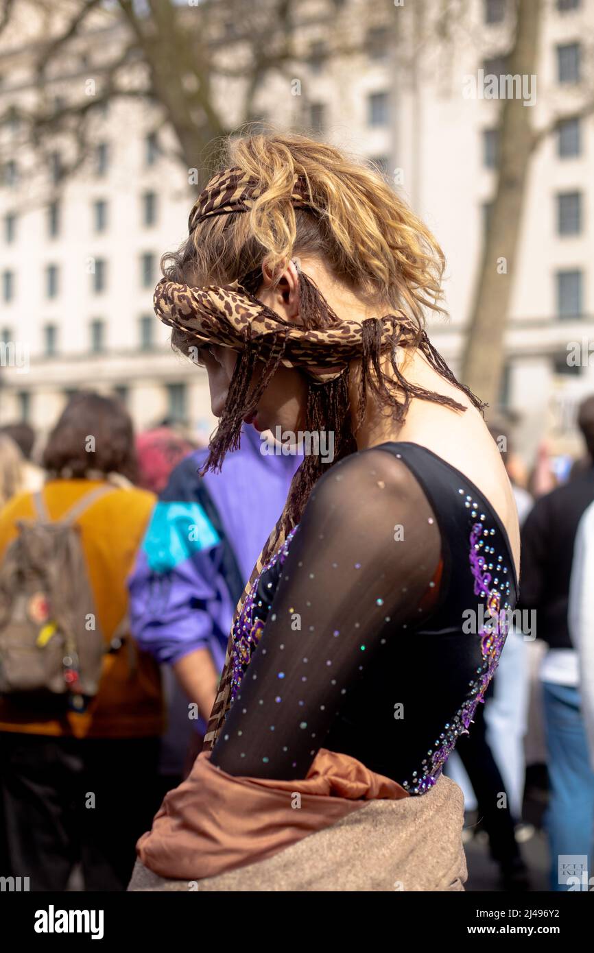 « Interdire la thérapie de conversion pour tous » - la manifestation Trans Rights, Londres, avril 2022 Banque D'Images