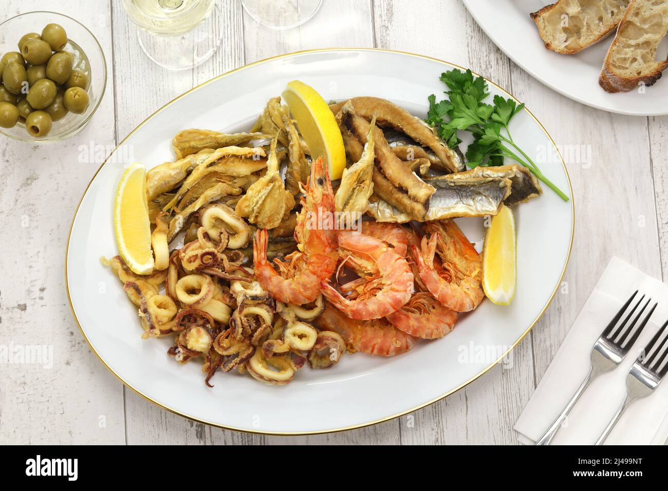 fritto misto di mare (fruits de mer frits mélangés), cuisine italienne Banque D'Images