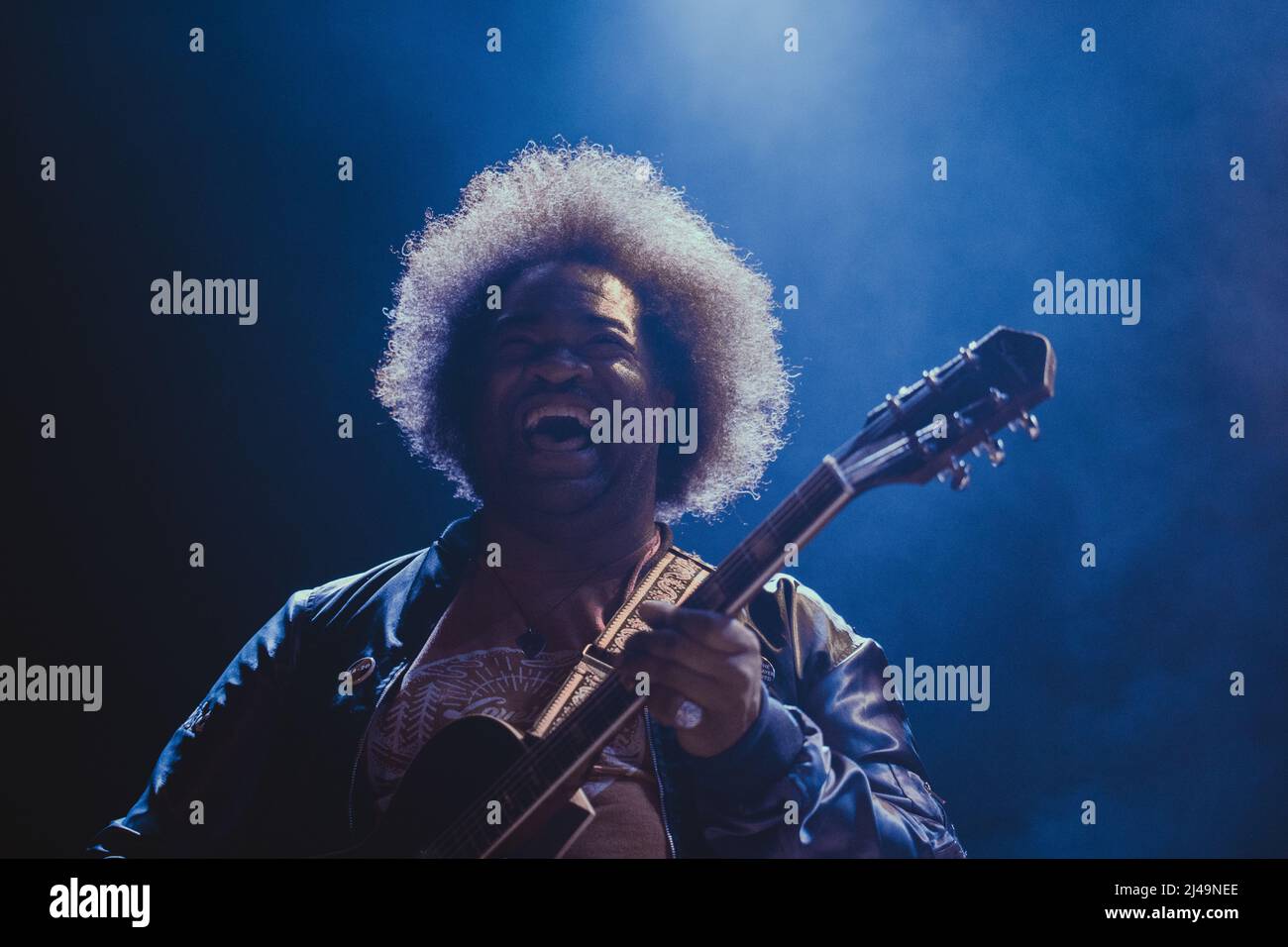 Copenhague, Danemark. 12th avril 2022. Le groupe américain de soul-jazz Delvon Lamarr Organ Trio donne un concert à l'hôtel Cecil de Copenhague. Ici, le guitariste Jimmy James est vu en direct sur scène. (Crédit photo : Gonzales photo/Alamy Live News Banque D'Images