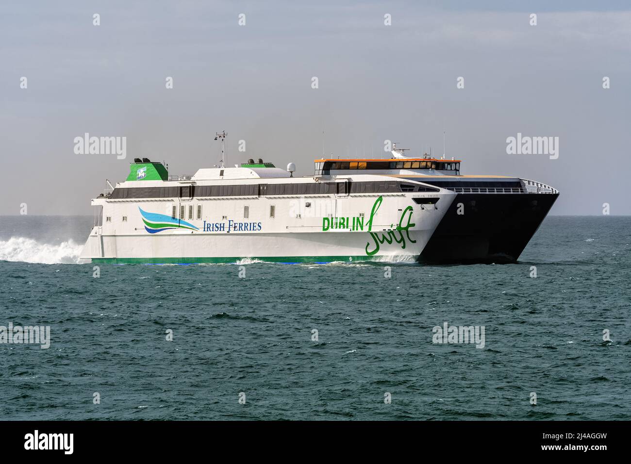 Dublin Swift exploite une liaison saisonnière à grande vitesse en ferry pour Irish Ferries entre Dublin et Holyhead - août 2021. Banque D'Images