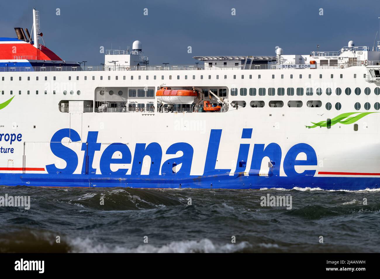 Stena Edda est un ferry E-Flexer exploité par Stena Line sur la mer d'Irlande entre Belfast et Liverpool - août 2021. Banque D'Images