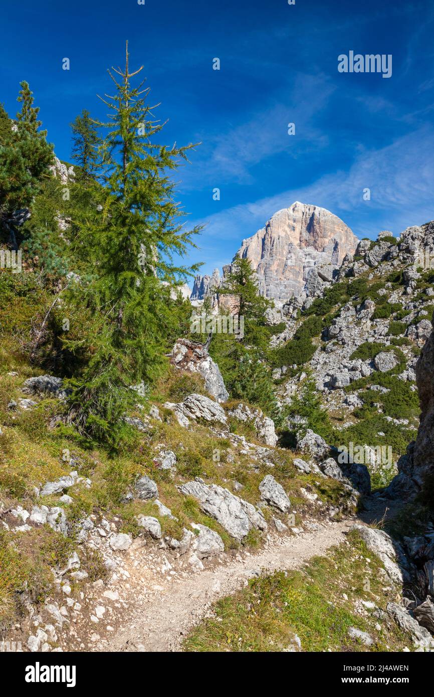 Randonnées autour de la Cinque Torri dans les Dolomites en Italie du Nord, en Europe Banque D'Images