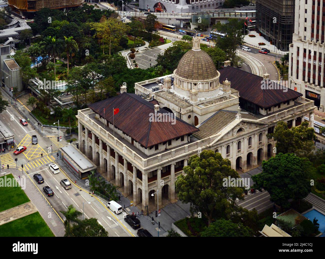 Vue aérienne de l'ancien bâtiment de la Cour suprême dans le quartier central de Hong Kong. Banque D'Images
