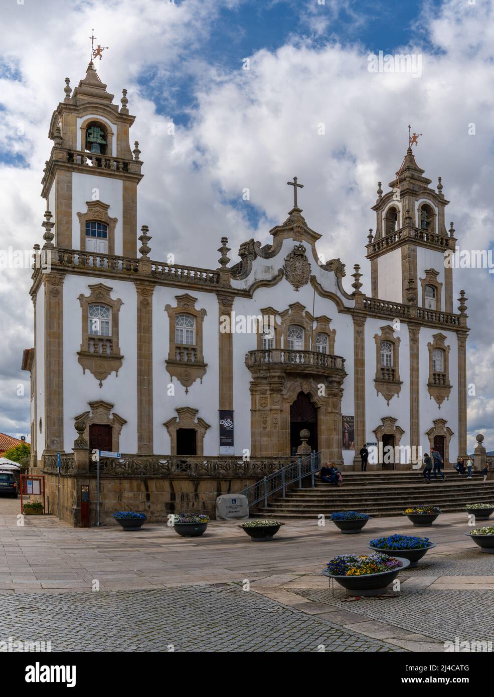 Viseu, Portugal - 9 avril 2022 : vue sur l'église historique Igreja da Misericordia dans le centre-ville de Viseu Banque D'Images