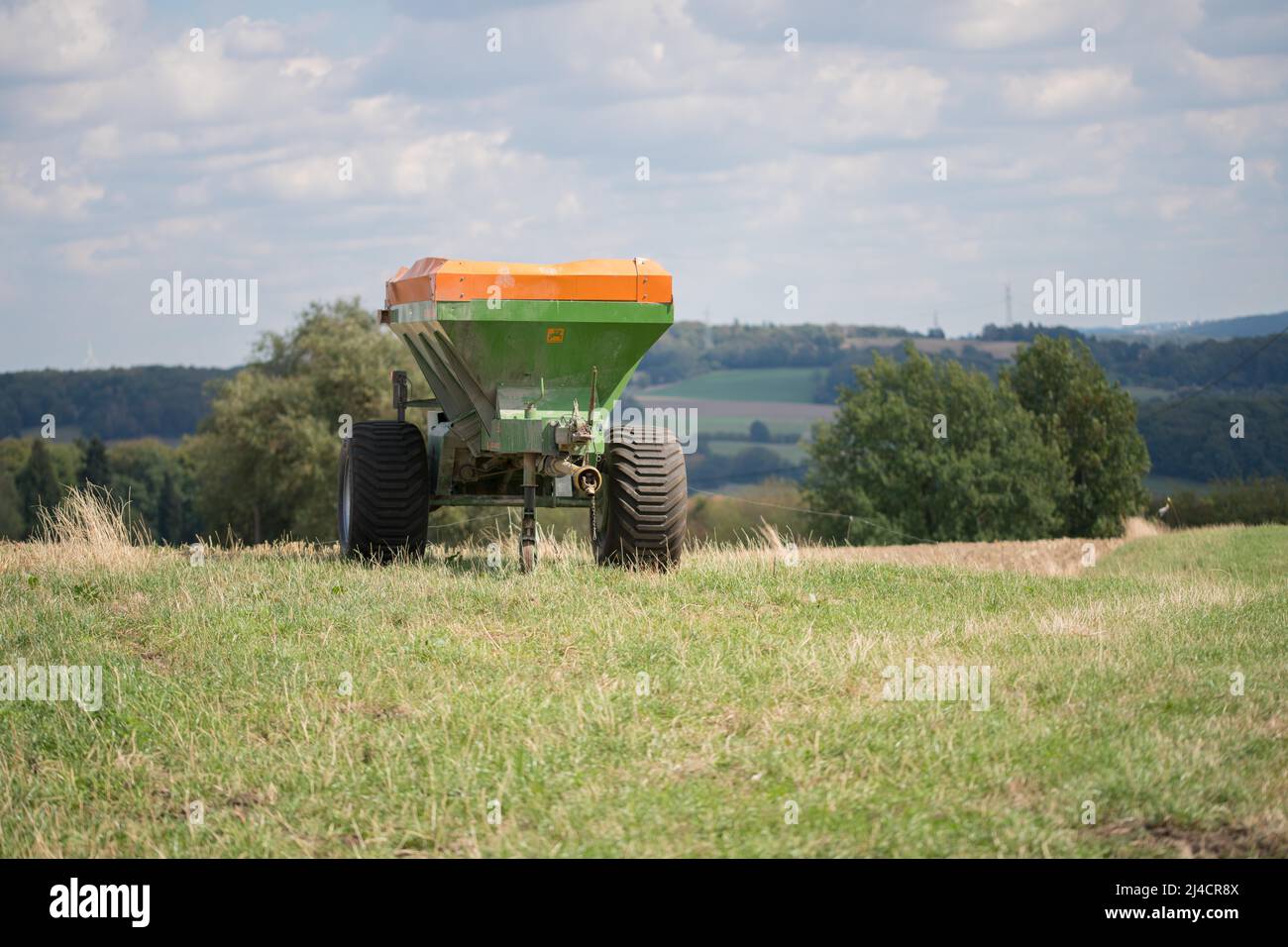 Image libre: harvest, opilion, tracteur, remorque, machine, transport,  véhicule, Agriculture, lourdes, machines