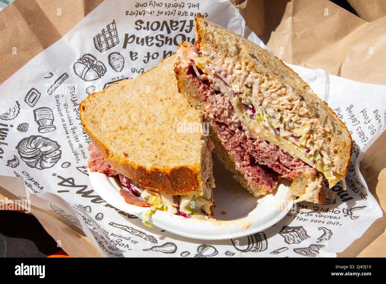 #13 Sherman's Sure Choice, corned beef and swiss on Rye, Zingerman's Delicatessen, Ann Arbor, MI, USA Banque D'Images