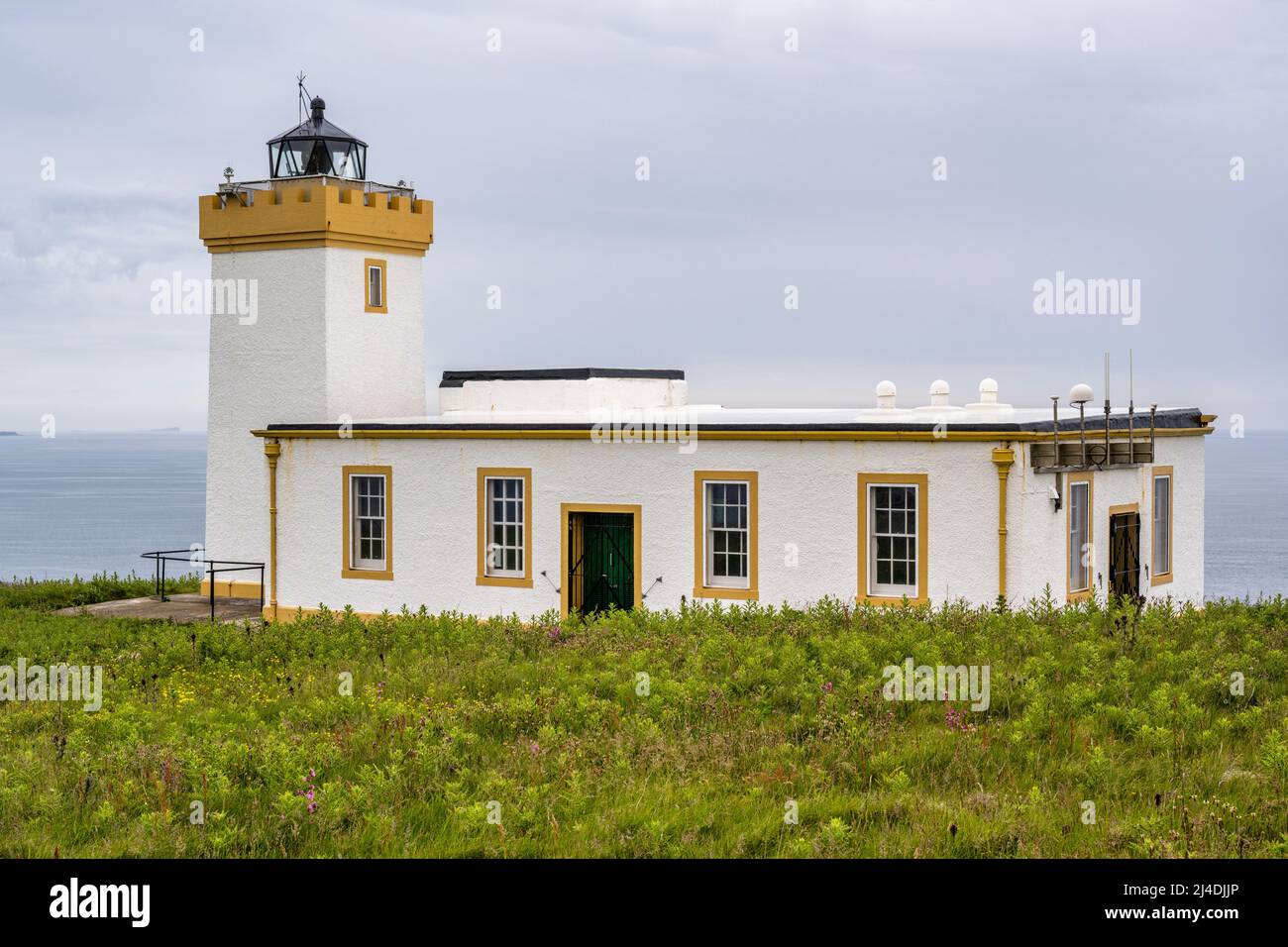 Duncansby Head Lighthouse, le point le plus au nord du continent britannique, à Caithness, sur la côte nord de l'Écosse, au Royaume-Uni Banque D'Images