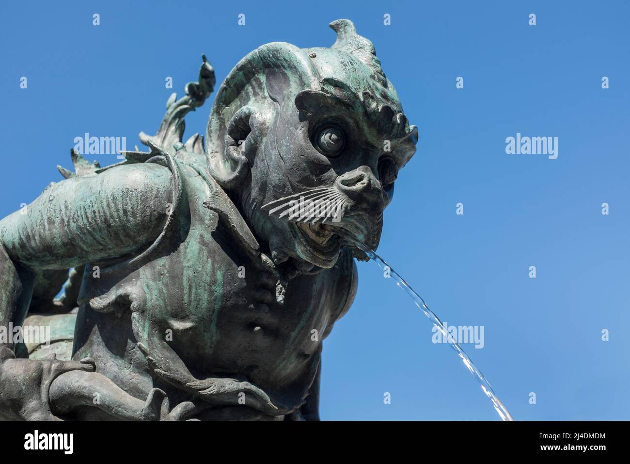 Fontaine en bronze des monstres de la mer (Fontane dei Mostri Marini) par Pietro Tacca sur la Piazza Santissima Annunziata Florence Italie Banque D'Images