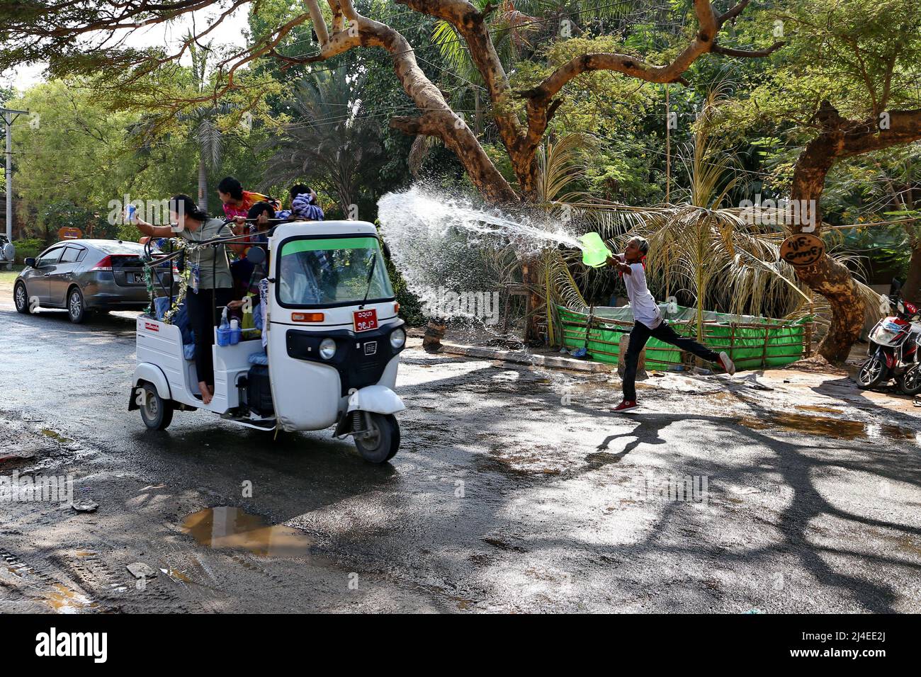 Thingyan, nouvel an birman - festival des éclaboussures d'eau Banque D'Images