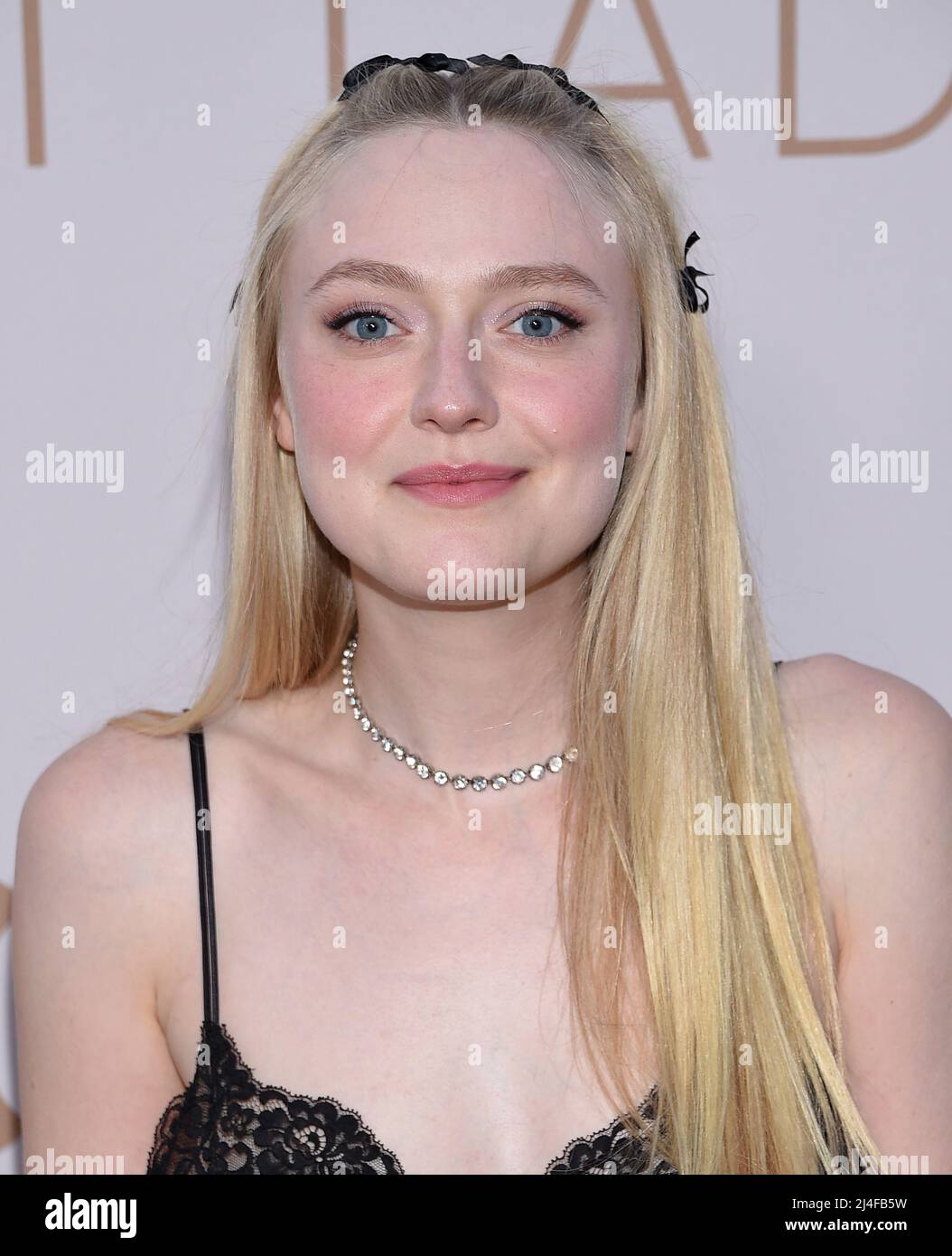 Los Angeles, États-Unis. 14th avril 2022. . Dakota Fanning arrive à l'événement et à la première de Showtime 'la première dame' de Los Angeles FYC au Directors Guild Theatre de Los Angeles, CA © OConnor/AFF-USA.com Credit: AFF/Alamy Live News Banque D'Images