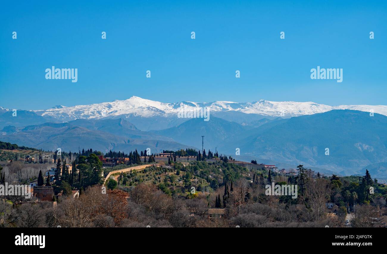 Paysage avec des montagnes près de Grenade, Espagne Banque D'Images