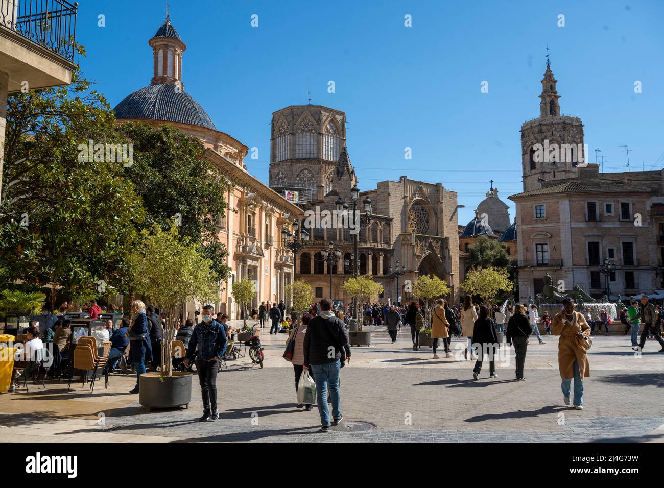 Espagnol, Valence, Plaza de la Virgen (Plaça de la Mare de Deu), Blick von der Carrer de Navellos Banque D'Images