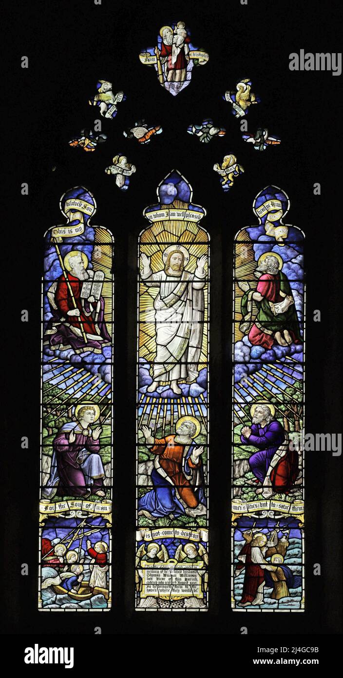 Vitrail de Burlison & Grylls représentant la Transfiguration et Jésus marchant sur l'eau et sauvant Pierre, église Sainte-Marie, Snettisham Banque D'Images
