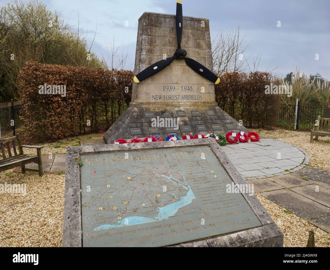 New Forest Airfields Memorial, Un mémorial pour se souvenir des 12 aérodromes de la région de New Forest et des personnes qui y ont servi, Banque D'Images