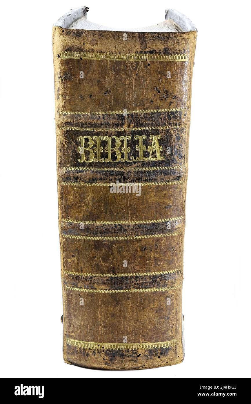 bible vintage isolée sur fond blanc Banque D'Images