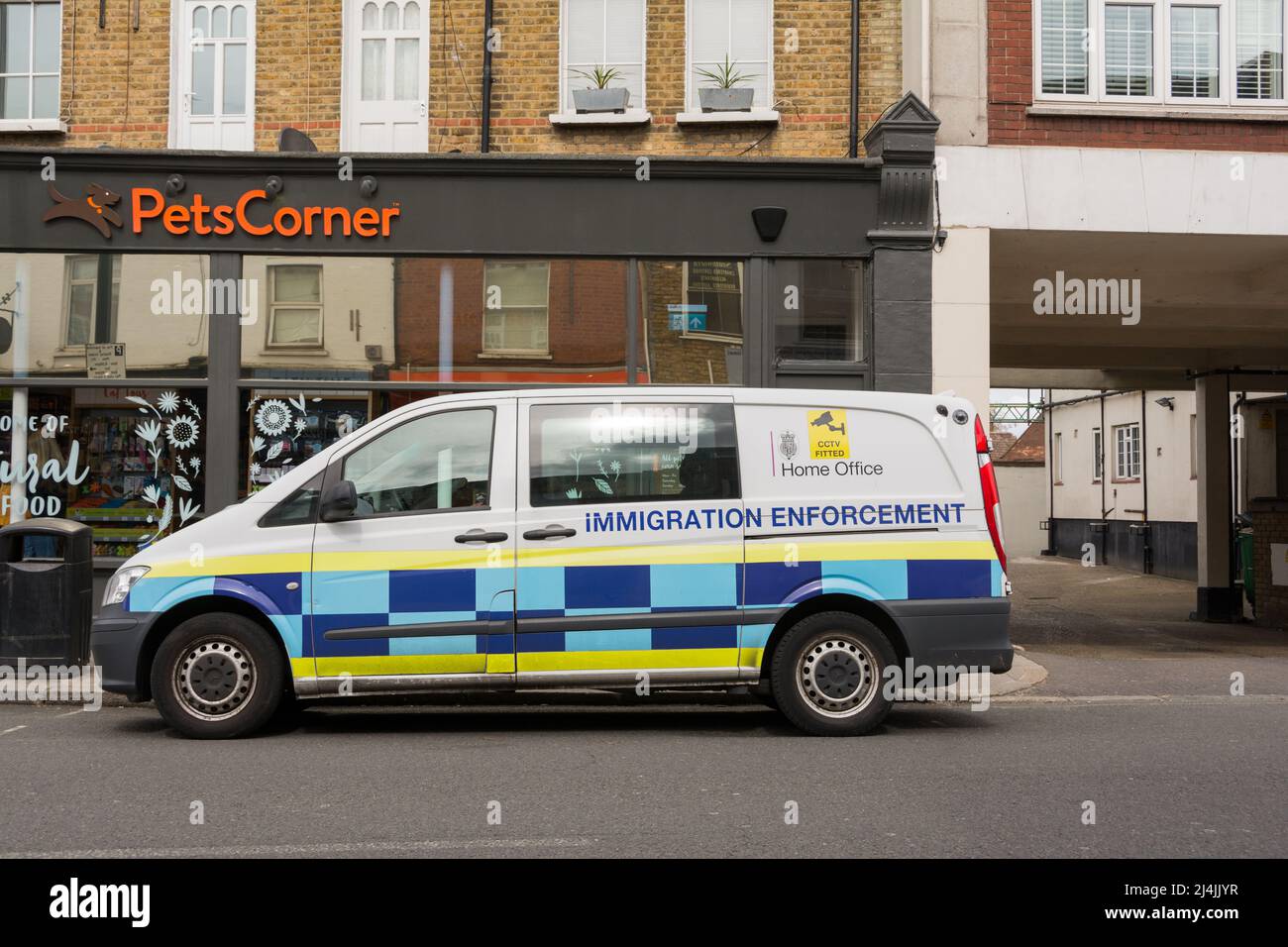 Gros plan d'une fourgonnette de police de l'immigration de Home Office dans le sud-ouest de Londres, Angleterre, Royaume-Uni Banque D'Images