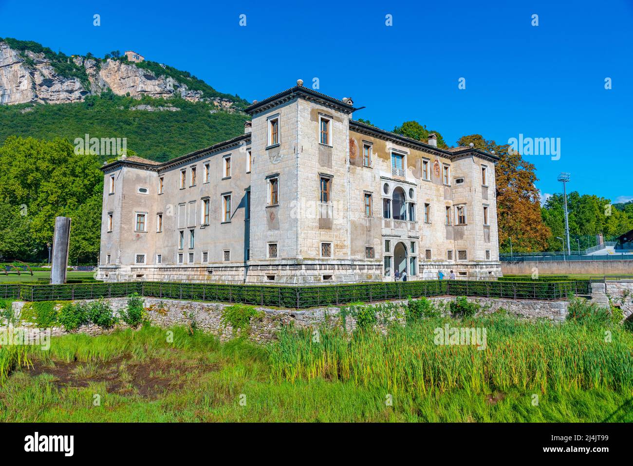 Palazzo delle Albere dans la ville italienne de Trento Photo Stock - Alamy