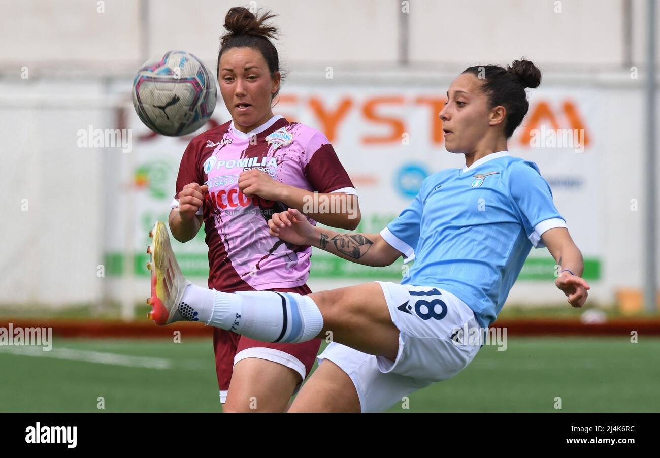 Chiari Vigliucci (18) Lazio femmes pendant le championnat italien de football Ligue A femmes 2021/2022 match entre Pomigliano Femminile vs Lazio femmes au stade Ugo Gobbato à Pomigliano (NA), Italie, le 16 avril 2022 Banque D'Images