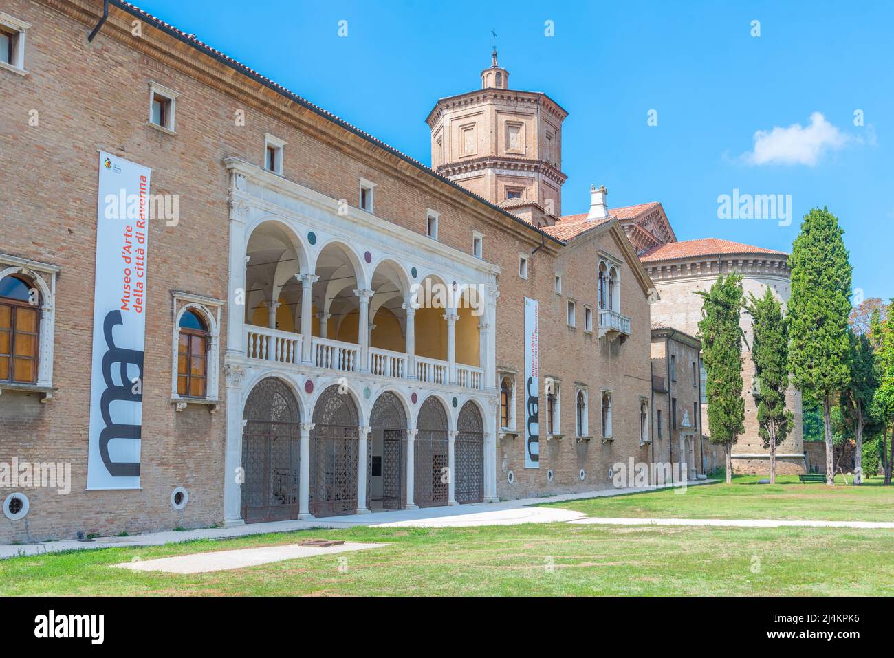 Ravenne, Italie, 1 septembre 2021 : vue sur le musée d'art moderne de la ville italienne de Ravenne. Banque D'Images