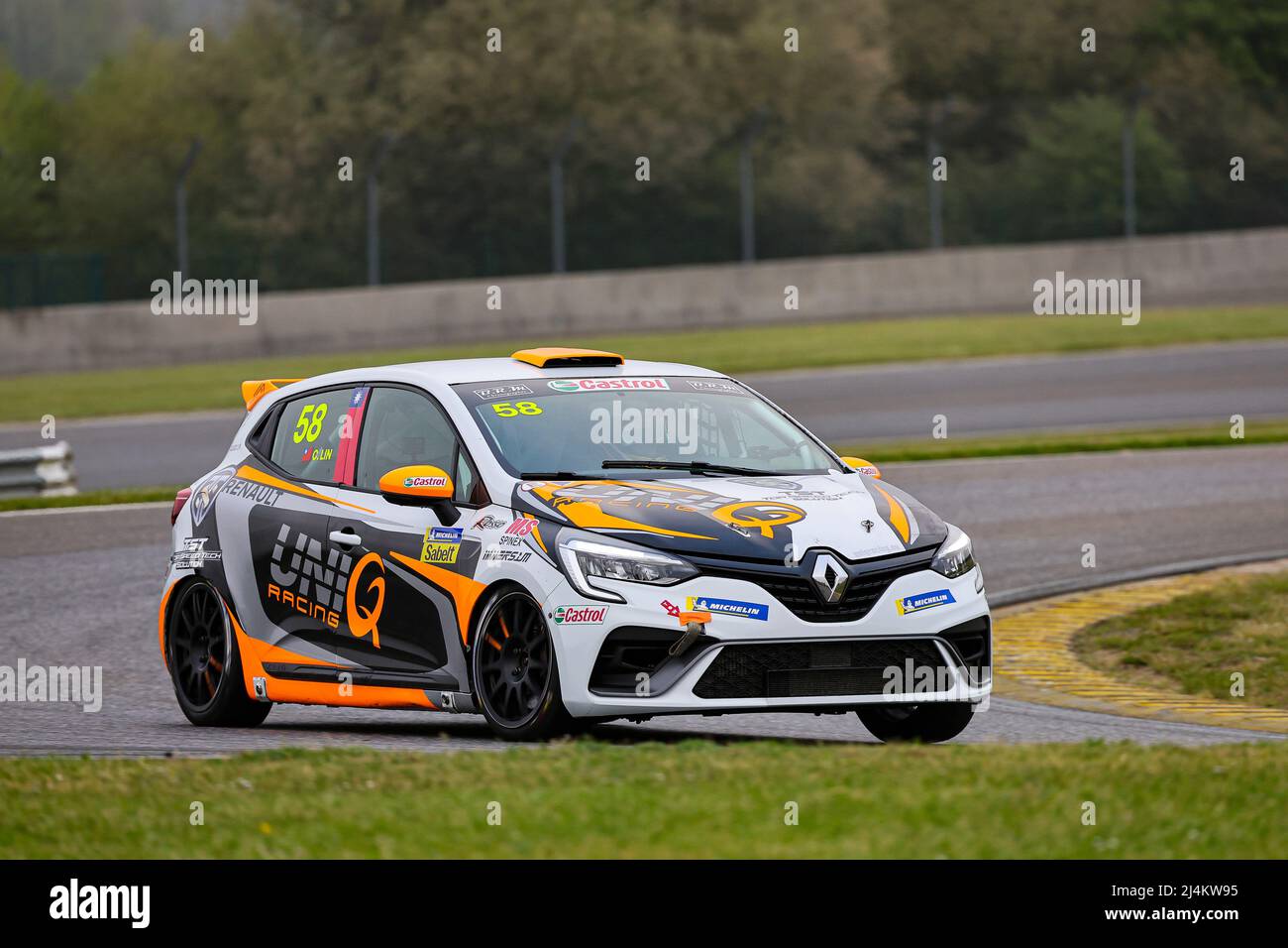 58 LIN CHEN Han (chi), uniq Racing, Clio Cup 2022, action pendant la ronde  1st de la Clio Cup Europe 2022, du 16 au 19 avril 2022 sur le circuit Paul  Armagnac,