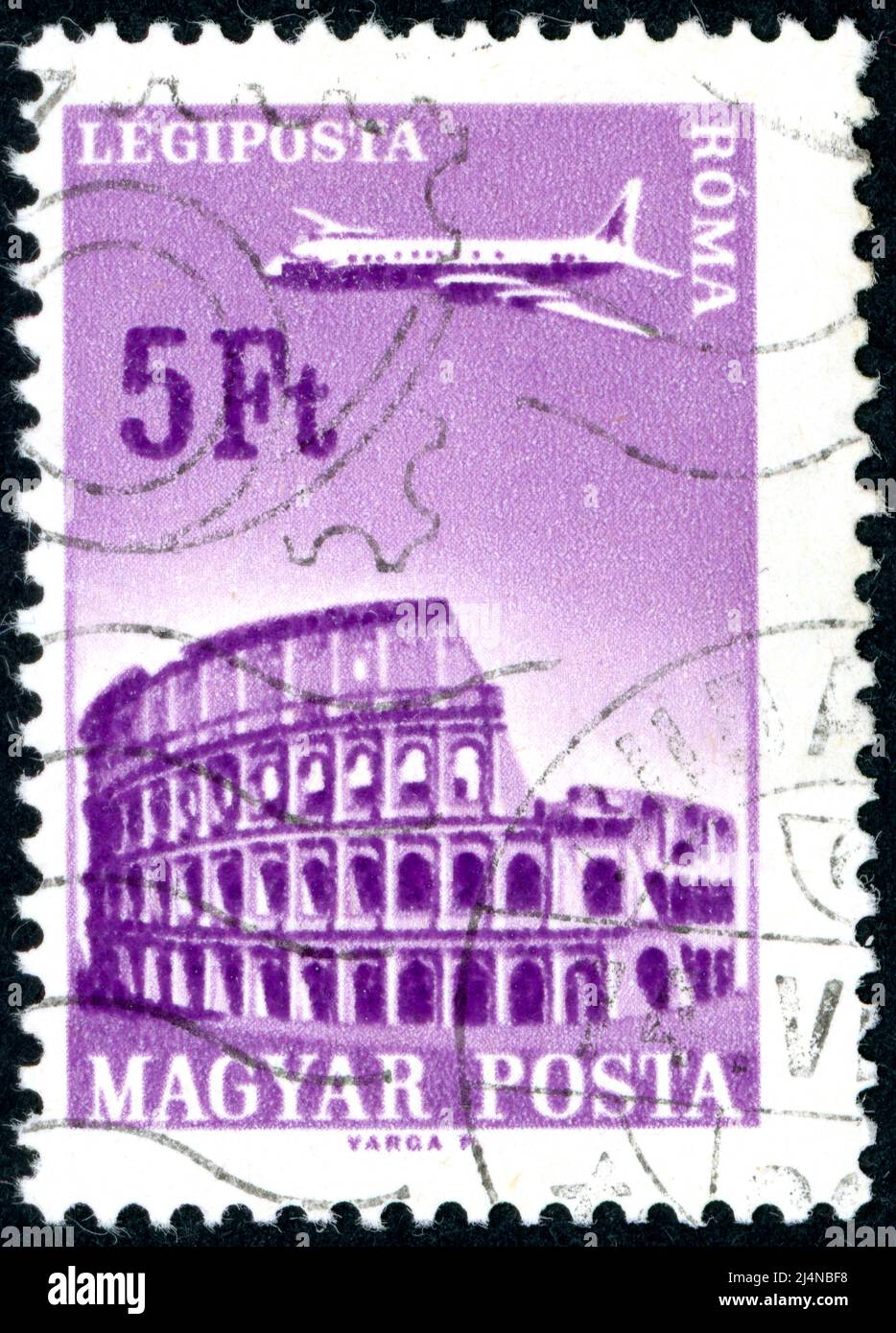 HONGRIE - VERS 1966 : timbre imprimé en Hongrie, montrant la voie aérienne Ilyushin II-18 au-dessus du Colisée, Rome, vers 1966 Banque D'Images