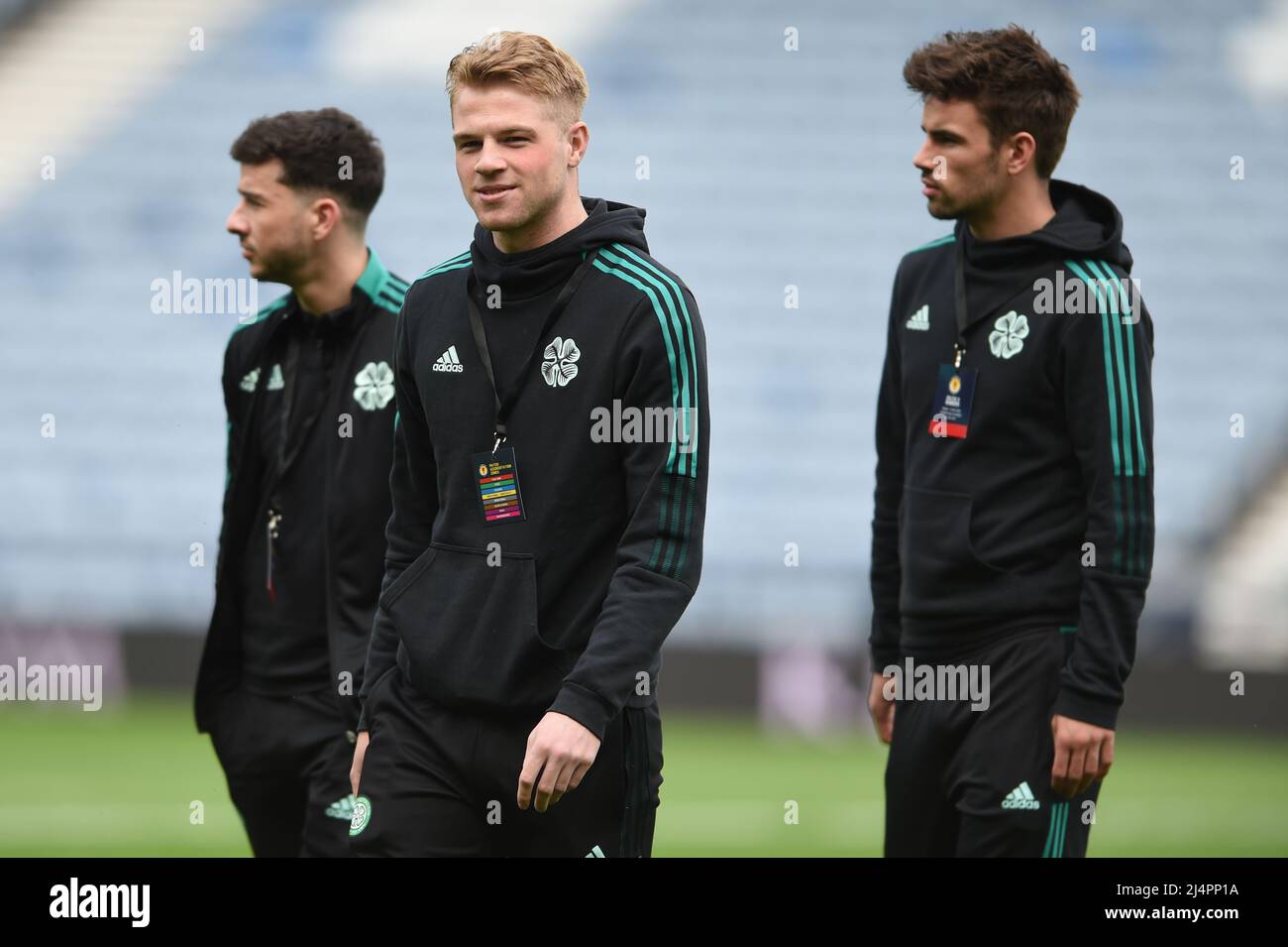 Glasgow, Écosse, le 17th avril 2022. Mikey Johnston, Carl Starfelt et Matt O'Riley du Celtic avant le match de la coupe écossaise à Hampden Park, Glasgow. Crédit photo à lire: Neil Hanna / Sportimage crédit: Sportimage / Alay Live News Banque D'Images