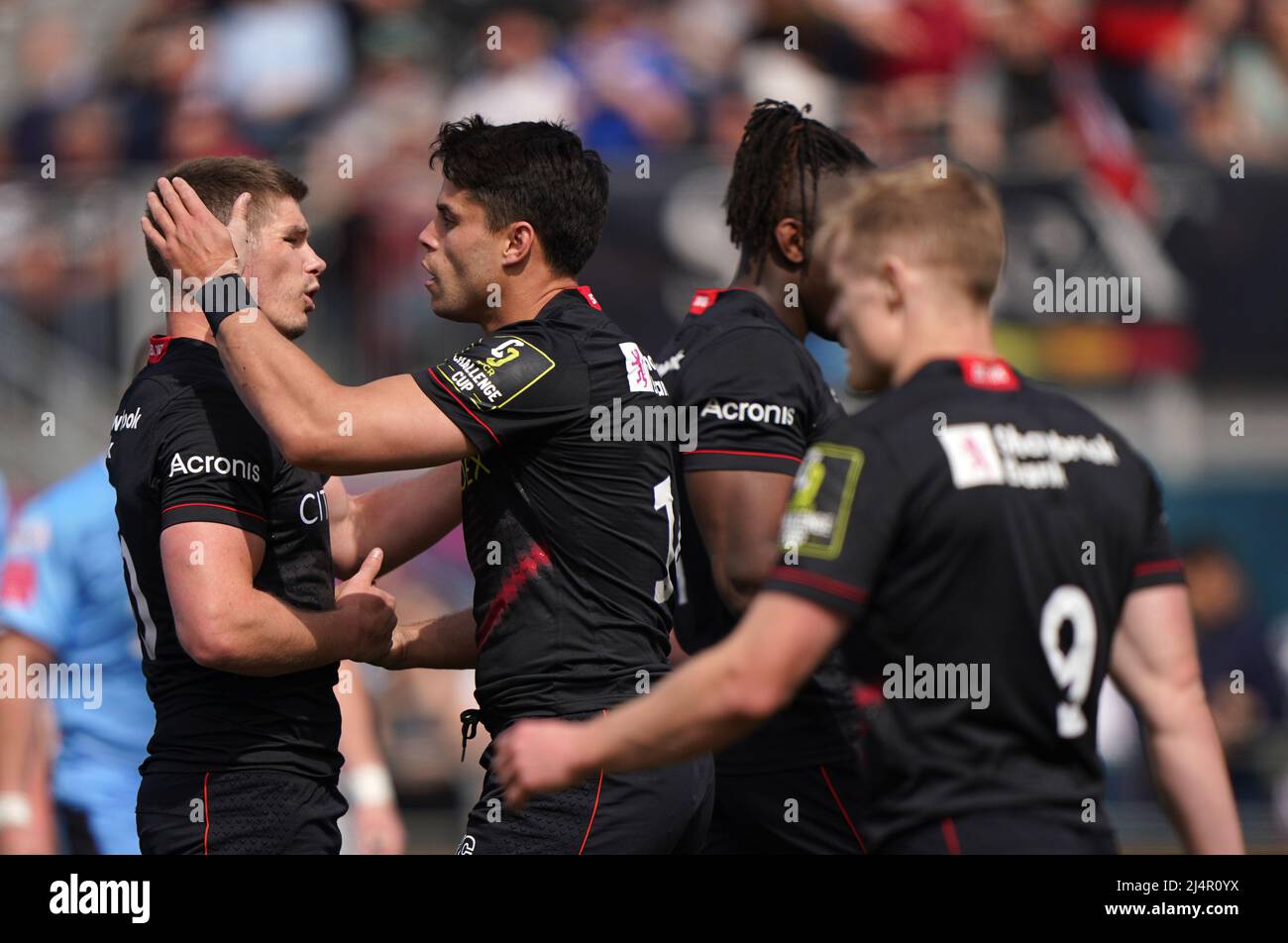 Sean Maitland (au centre à gauche) de Saracens célèbre la deuxième tentative du match de sa partie lors du match de la coupe du défi EPCR 16 au stade StoneX, Londres. Date de la photo: Dimanche 17 avril 2022. Banque D'Images