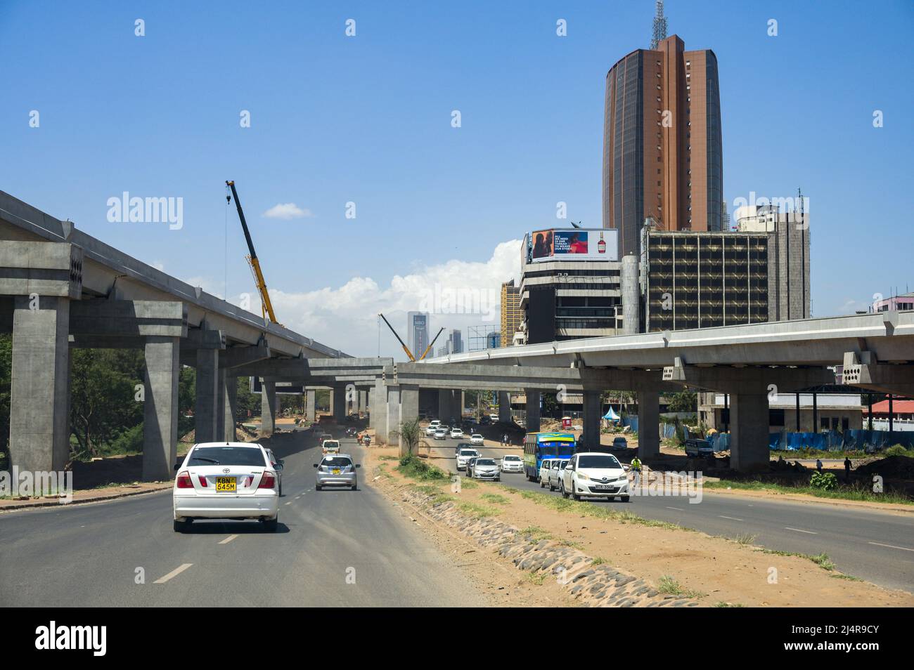 Partie de la route JKIA-Westlands en construction, route à péage visant à réduire la congestion à Nairobi, au Kenya Banque D'Images