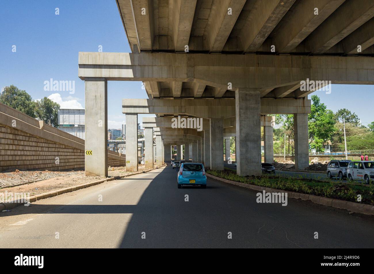 Partie de la route JKIA-Westlands en construction, route à péage visant à réduire la congestion à Nairobi, au Kenya Banque D'Images