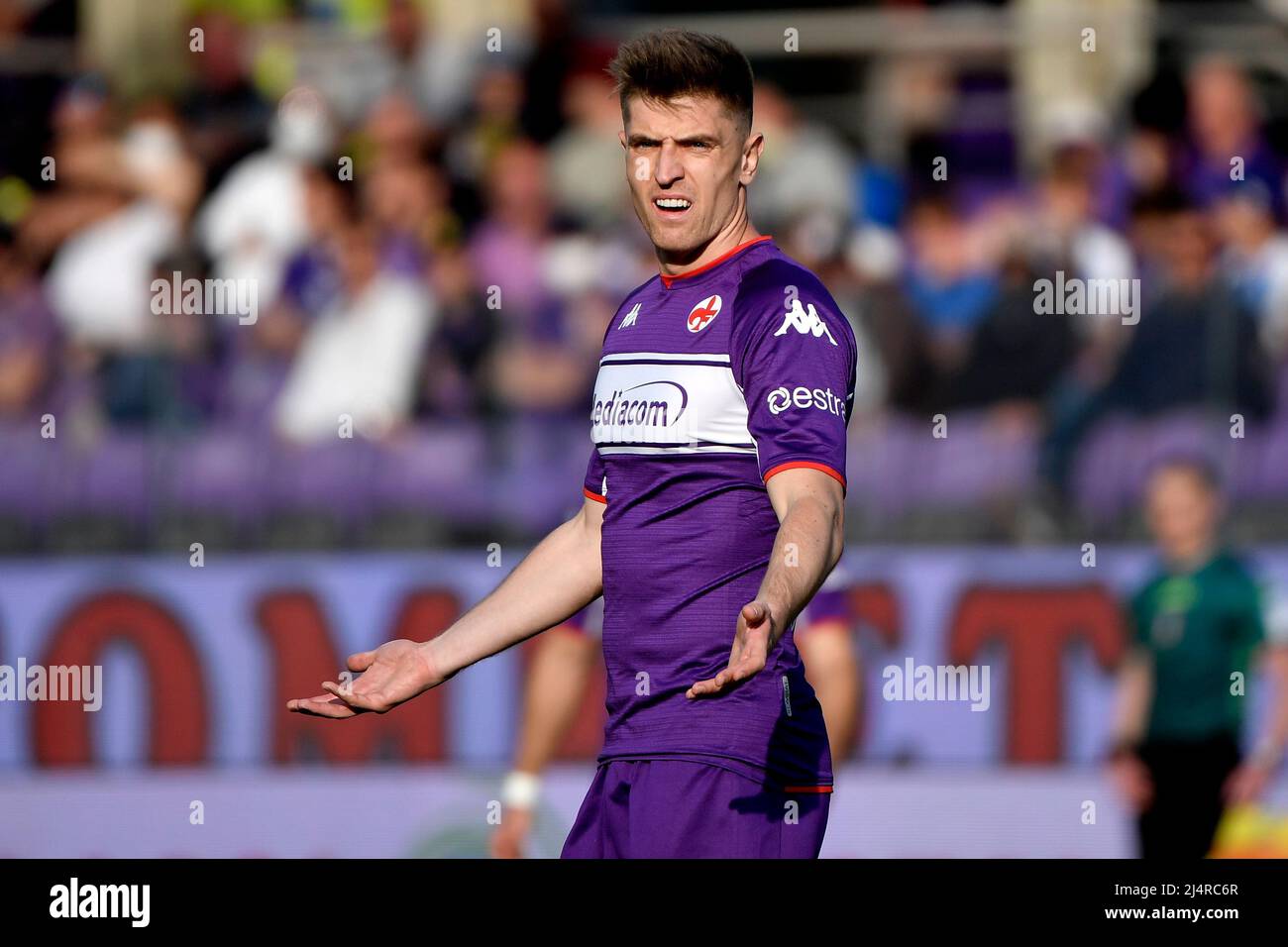 Krzysztof Piatek de l'ACF Fiorentina réagit lors de la série Un match de football 2021/2022 entre l'ACF Fiorentina et le Venezia FC au stade Artemio Franchi Banque D'Images