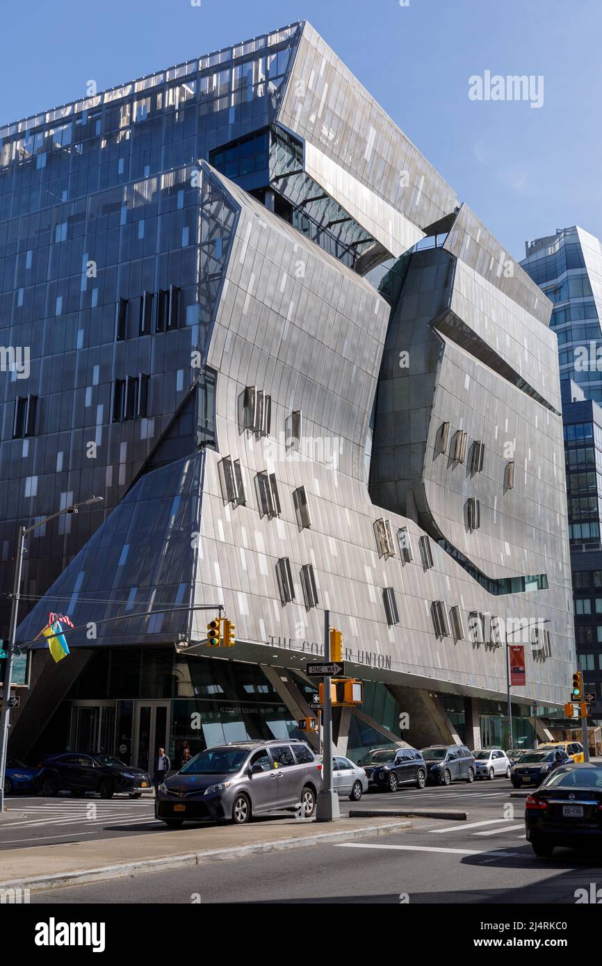 Cooper Union, Lower Manhattan, New York, NY, États-Unis. Le nouveau bâtiment universitaire est un bâtiment LEED vert de Thom Mayne, 2009. Banque D'Images
