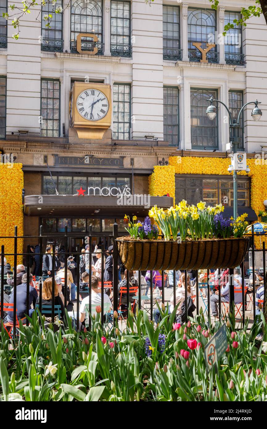 Macy's Department Store, magasin phare, le plus grand magasin au monde, Herald Square, Midtown Manhattan, New York, NY, ÉTATS-UNIS. Banque D'Images