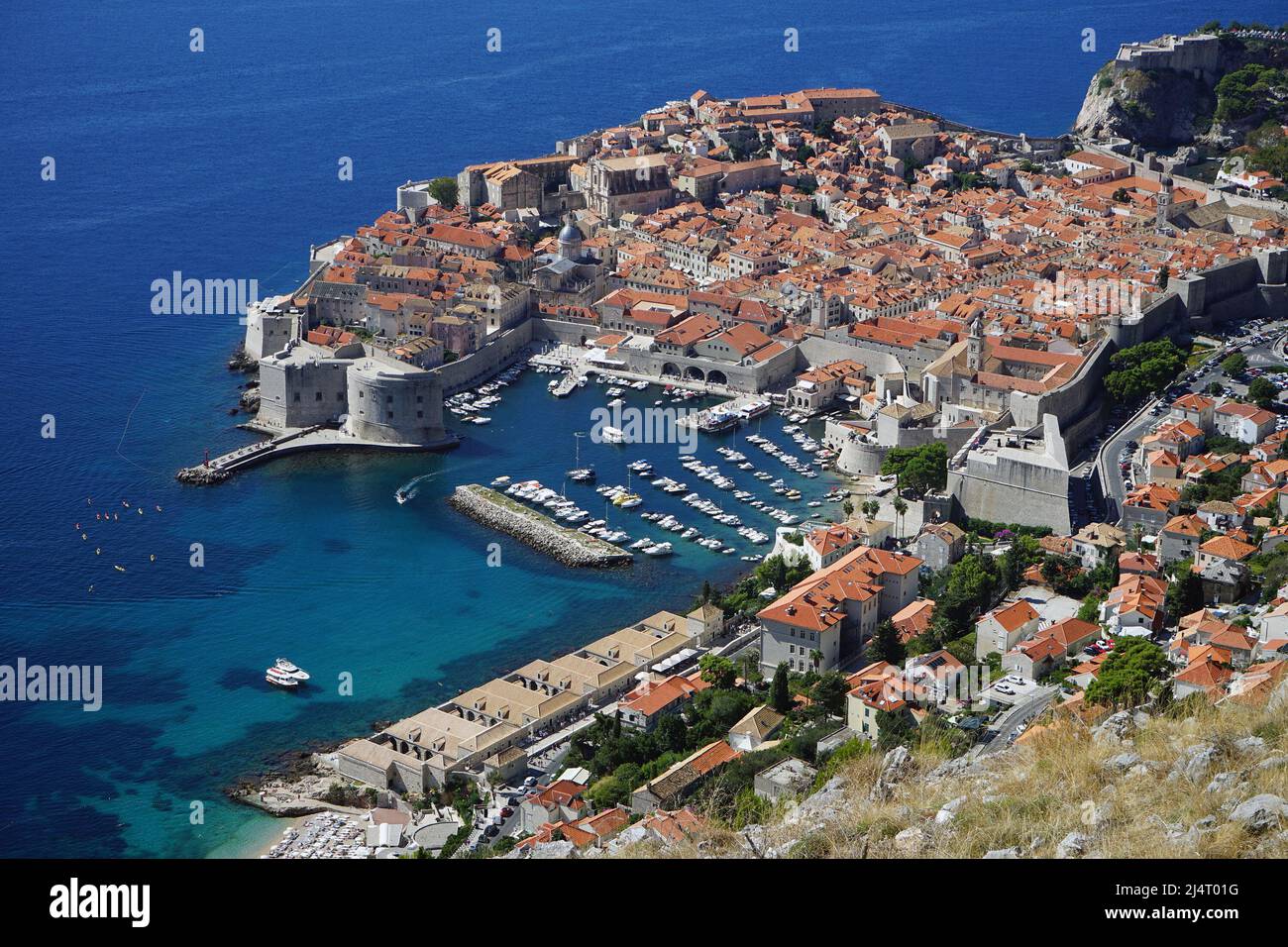 Vue panoramique sur la vieille ville de Dubrovnik et la mer Adriatique, Croatie Banque D'Images