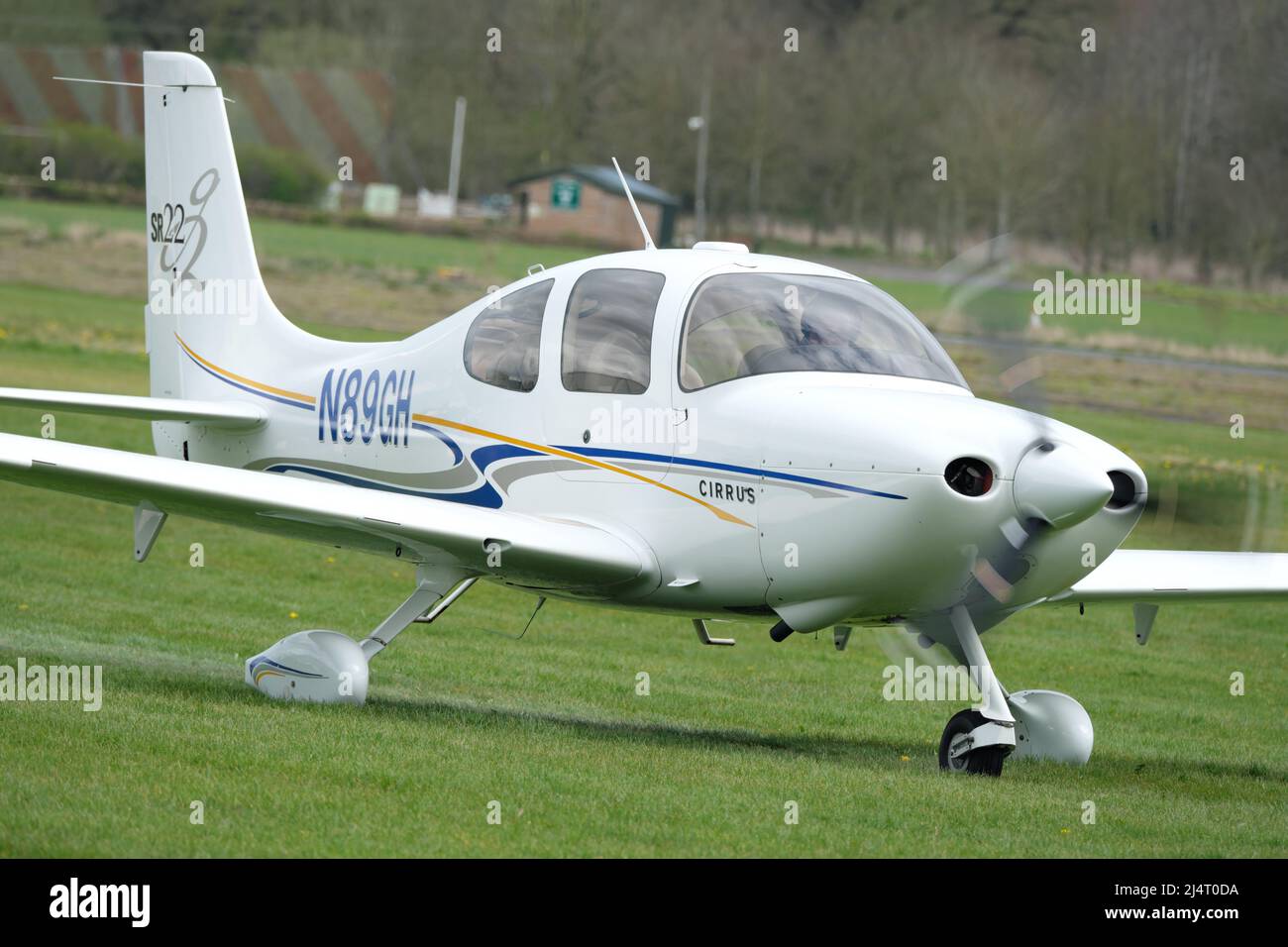 Cirrus SR22T avion léger composite moderne construit par Cirrus Aircraft de Duluth, Minnesota, USA photo prise en avril 2022 Banque D'Images